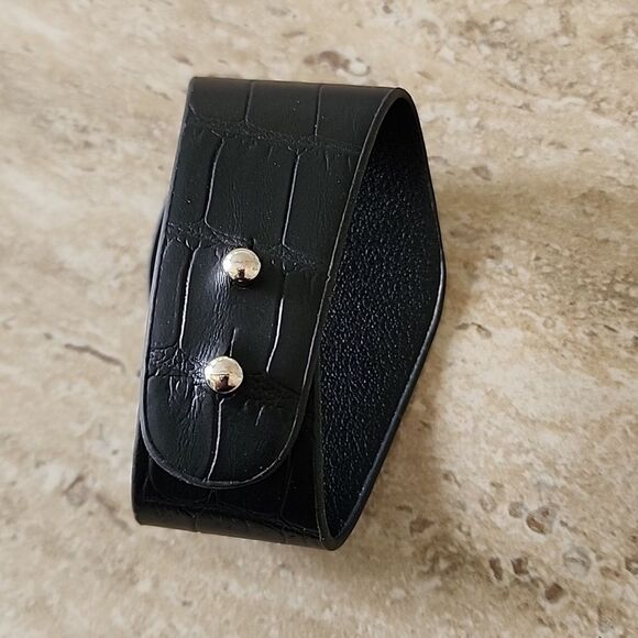 Leather Cuff - Picture 5 of 5
